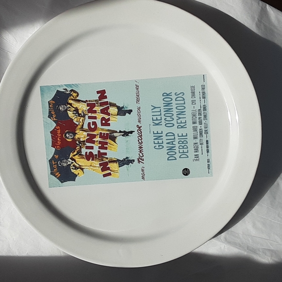 "Singing In the Rain" 1952 Collectible Plate Turner Classic Movies Pottery Barn - Picture 1 of 5